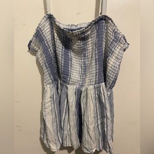 Torrid blue/white stretch top in size 3